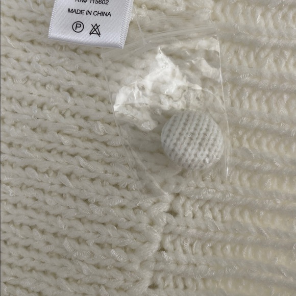 Lush Ivory & Pink Cropped Long Sleeve Button Down Crewneck Knit Cardigan NWT - Picture 6 of 8